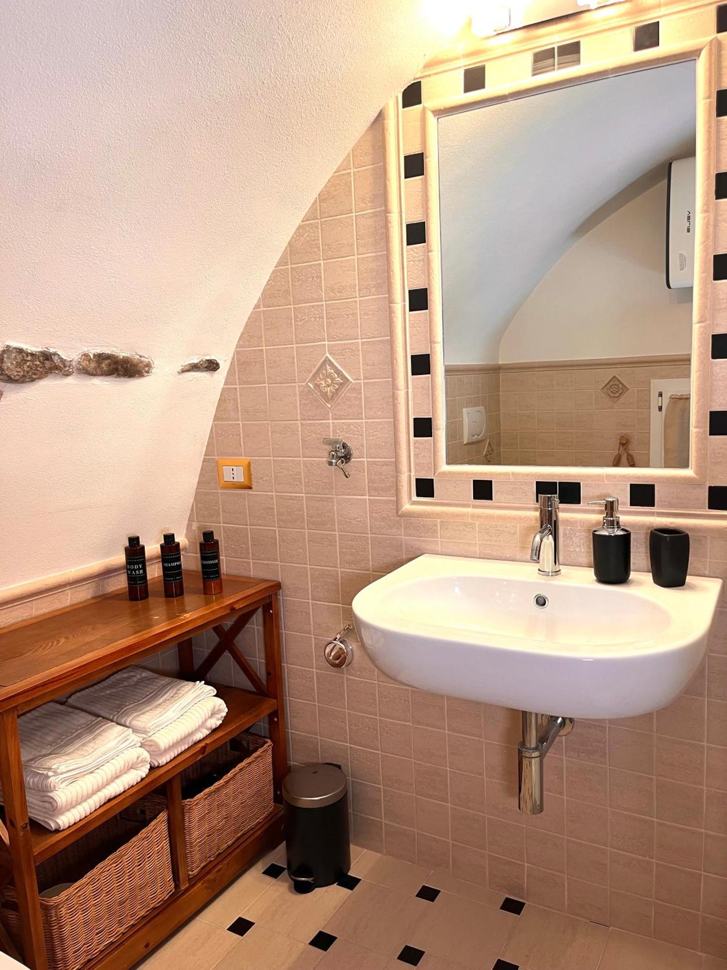 Ca' Pecina - Casa Vacanze Dolceacqua Exterior photo
